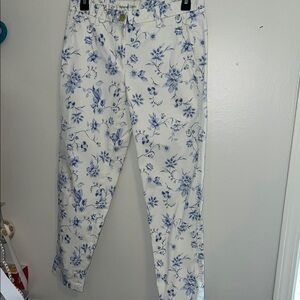Coastal Grandma Style Floral Print Chino Pants in White and Blue